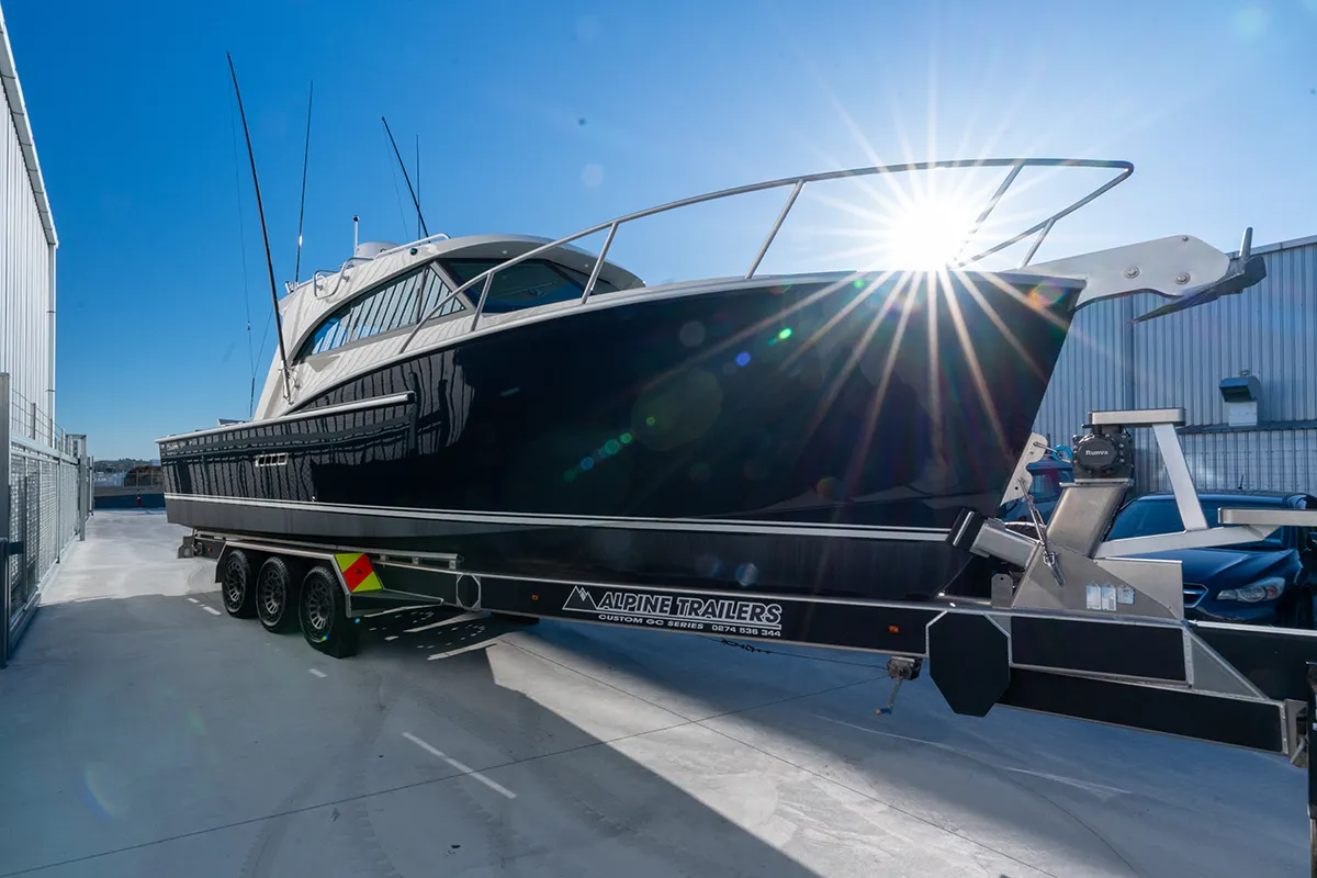 Custom 950 'Hooked on Kiwi'